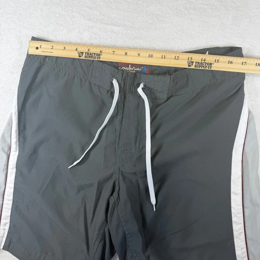 Wonderwall Mens Board Shorts 34 Gray White Striped Swim Trunks 2320-650500-377